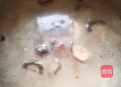 Illustration of how to make mushroom, fungus and chicken leg soup 6