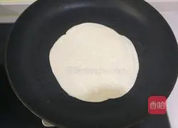 Illustration of how to make crispy hand cakes 6