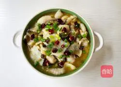 Illustration of how to make pickled fish in golden soup 13