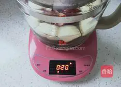 Apple, hawthorn and red date soup recipe 7