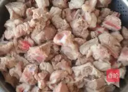 Illustration of how to make pork ribs buns 2