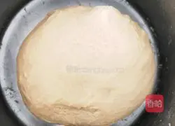 Illustration of how to make brown sugar steamed buns 3