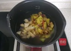 Illustration of how to make fruit lotus root starch soup 9