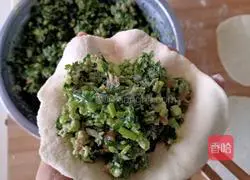 Illustration of how to make coriander meatloaf 9