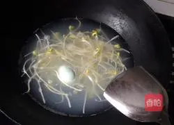 Illustration of how to make special fried noodles 5