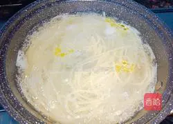 Illustration of how to make chicken curry sauce pasta 4