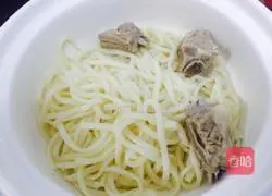 Illustration of how to make Chongqing noodles 6