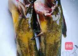 Illustration of how to make fish and tofu soup 1