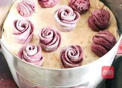 Illustration of how to make mulberry pomace and rose flower steamed buns 3