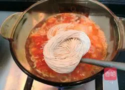 Illustration of how to make shrimp skin tomato noodles 14