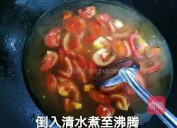 Illustration of how to make tomato and egg drop soup 4