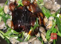 Illustration of how to make stir-fried flower armor 5