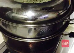 Illustration of how to make fennel buns 8