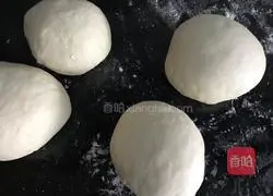 Illustration of how to make shell steamed buns 6