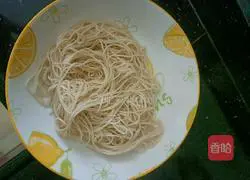 Illustration of how to make fried Yi noodles 4