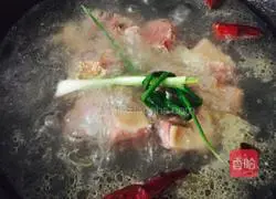 Illustration of how to make braised duck legs and radish 8