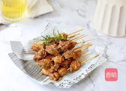 Illustration of how to make summer skewers 12