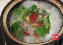 Pork liver and green vegetable soup recipe 9