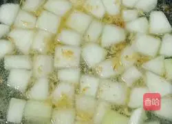 Winter Melon and Shrimp Skin Soup Recipe Illustration 8