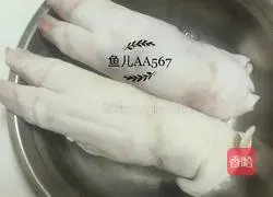 Illustration of how to make soy pork knuckles 1