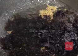 Lantern Festival on the 15th day of the first lunar month - Illustration of how to make seaweed, shrimp skin and egg drop soup 4