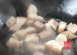 Illustration of how to cook pork belly and small potatoes 9