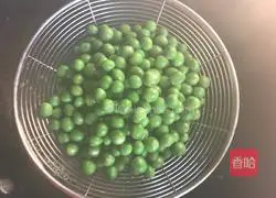Illustration of how to make pea cake 2