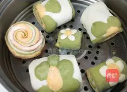 Illustration of making homemade vegetable juice flower rolls 9