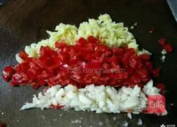 Chopped pepper and steamed fish head Practice illustration 3