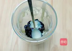 Red Bean Matcha Milk Recipe Illustration 5