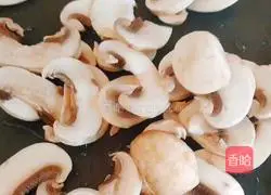 Mushroom and pumpkin soup recipe 3