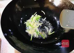 Illustration of how to make plain line noodles 7