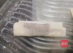 Illustration of how to make fresh meat ingot wontons 12