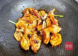 Illustration of braised chicken legs with mushrooms 14