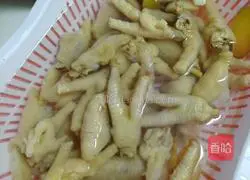 Internet celebrity chicken feet recipe illustration 2