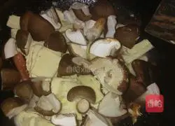 Illustration of tomato, winter bamboo shoots, mushroom and tofu soup 9