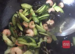 Illustration of how to make shrimps and cucumbers 5