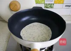 Illustration of how to make kimchi barbecue rolls 6