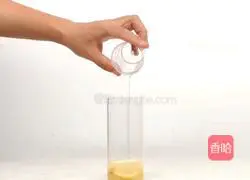 Layered gradient butterfly pea tea, a dreamy ocean drink recipe 4