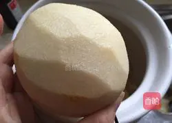 Illustration of how to make Tremella and Lotus Seed Soup 3