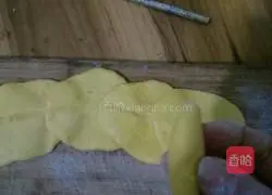 Illustration of how to make pumpkin steamed buns 13