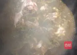 Illustration of how to make pickled cabbage and shredded pork noodles 4