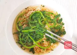 Microwave watercress instant noodles recipe 7