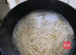 Illustration of how to make tomato noodles 8