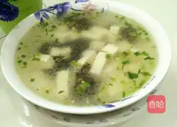 Illustration of how to make fungus and tofu soup 6