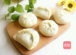 Illustration of how to make steamed buns stuffed with chives 15