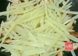 Illustration of how to make potato and mushroom mixed with cheese noodles 10