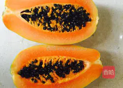 Papaya, Tremella and Red Date Soup Recipe Illustration 3