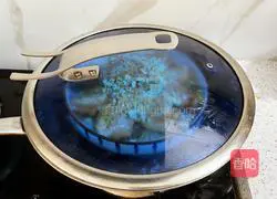 Illustration of steamed chicken wings with garlic vermicelli 12