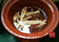 Codonopsis pilosula Illustration of how to make Beiqi meatball soup 8